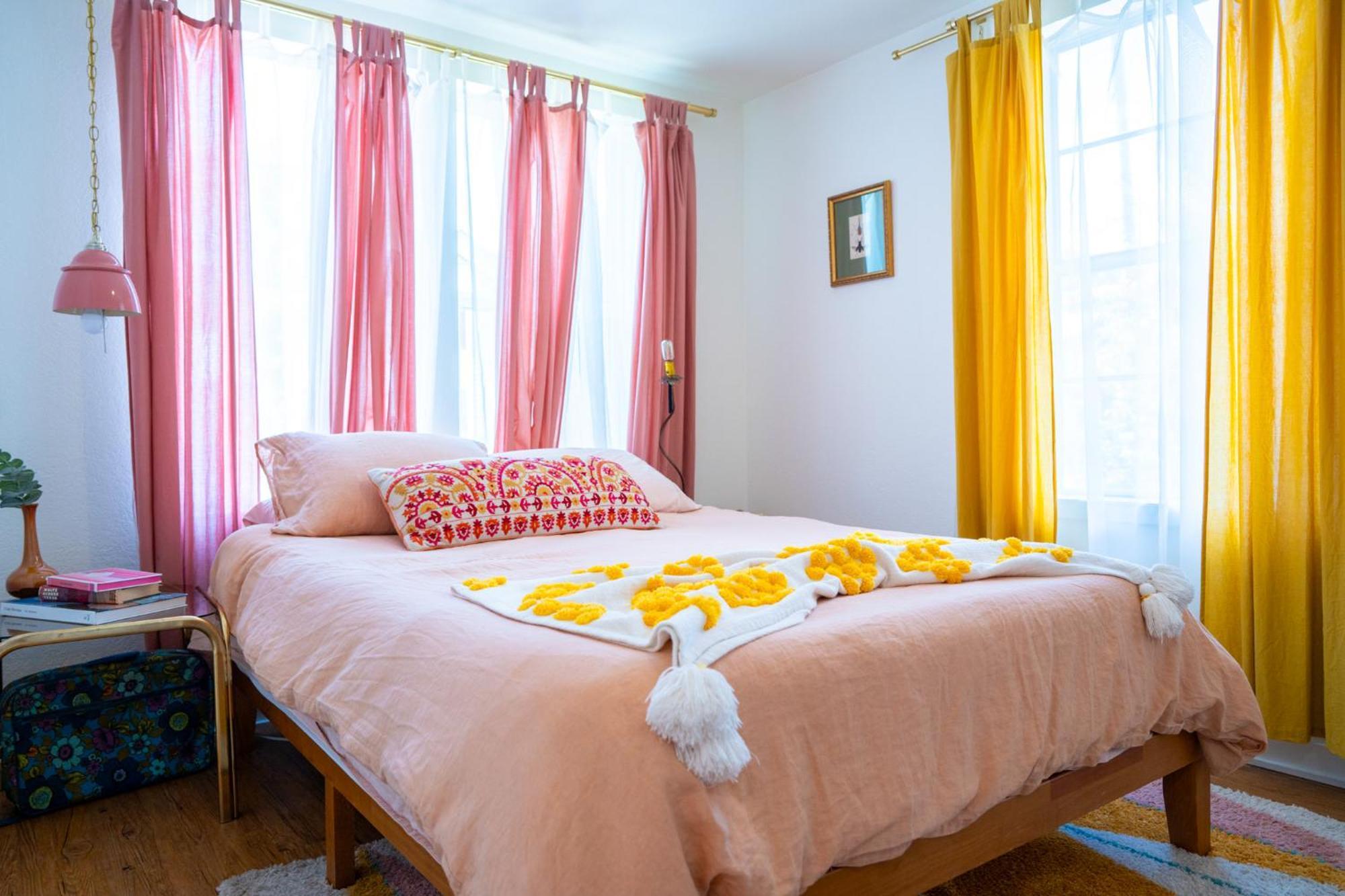 Stylish, Artsy Bungalow Central Eastside Остін Екстер'єр фото